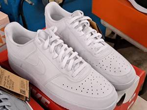 lot 313 image: Nike Court Vision Size 13 Mens Shoes