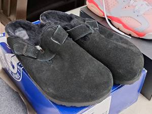 lot 319 image: Birkenstock Boston VLShearling Size M-11 Shoes