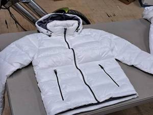lot 325 image: Guess Size Small Womens Winter Coat