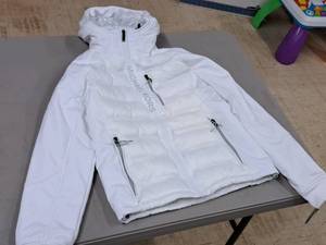lot 326 image: Michael Kors Size Small Womens Hooded Winter Jacket