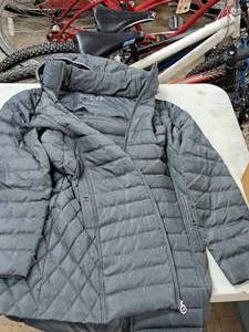 lot 331 image: Michael Kors Size Large Womens Jacket