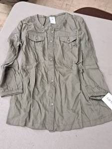 lot 344 image: Carters Size 4T Girls Top