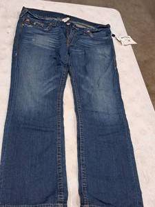 lot 354 image: True Religion Size 38 Mens Denim Jean