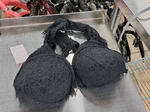 lot 376 image: Size 36C Womens Bra (Black)