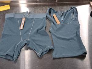 lot 378 image: Size X-Small Womens Undergarment Set - Tank Top, Bottom