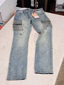 lot 382 image: Kilogram Size 30 Womens Jean