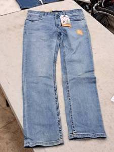 lot 390 image: Levis 510 Skinny Size 16R 28x30 Womens Jean Size 16R 28x30