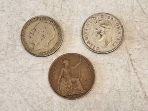 lot 413 image: Lot of (3) Coins - 1913 British Penny, 1942 British Half Crown, 1921 British George V, (1) Florin Coin