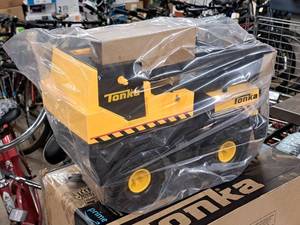 lot 437 image: Toy Truck