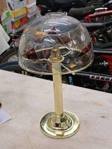 lot 451 image: 13-12 Table Lamp with Stained Glass Shade