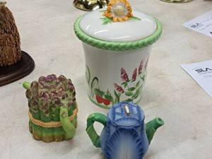 lot 454 image: Lot of (3) Home Dcor - Floral Container with Lid, Pitchers