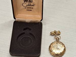 lot 424 image: Colibri 17 Jewels Swiss Pocket Watch with Watch Box