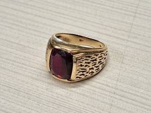 lot 420 image: Mens Gemstone Ring Gold Finish