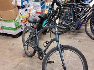 lot 481 image: Townie Elektra 22 Womens Trail Bike 20 Gunmetal Blue Frame