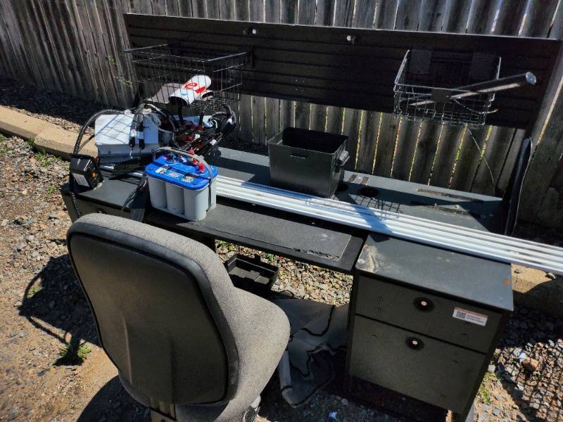 lot 6 image: Mobile Office Equipment and Desk for work VansBox Trucks