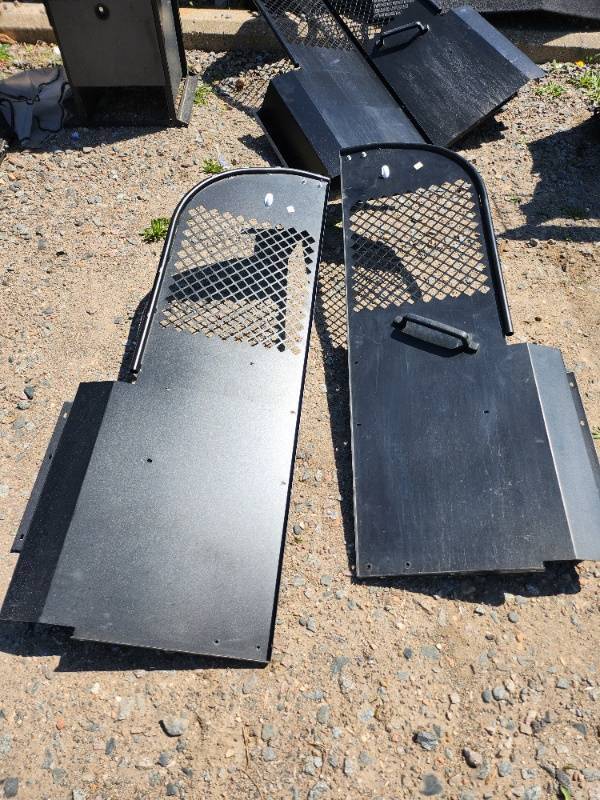 lot 7 image: Work Van Cargo area dividers