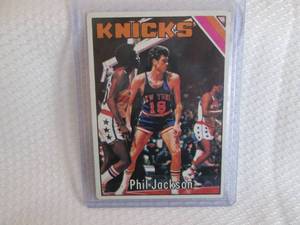 lot 14 image: 1975-76 Topps Phil Jackson Card...