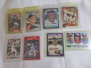lot 20 image: Assorted Baseball Rookie Cards ...
