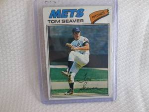 lot 35 image: 1977 Topps Tom Seaver Card...