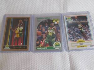 lot 102 image: 1990-91 Hoops & Fleer Shawn Kemp Ro...