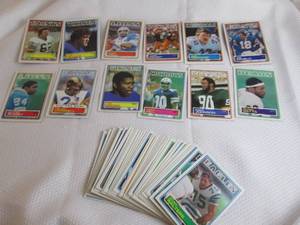 lot 138 image: 1983 Topps Football Cards ...