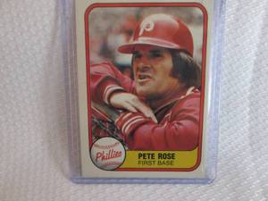 lot 139 image: 1981 Fleer Pete Rose Card...