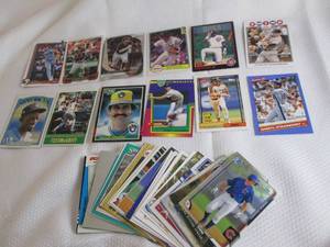 lot 180 image: Assorted Baseball Star Cards...