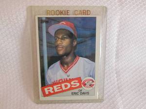 lot 236 image: 1985 Topps Eric Davis Rookie Card...