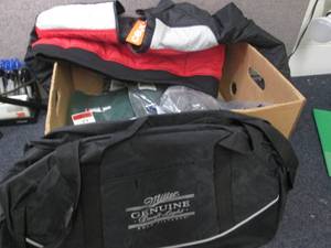 lot 284 image: New CBUK jacket size L, MGD tote an...
