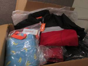 lot 292 image: Resale box full of new assorted clo...