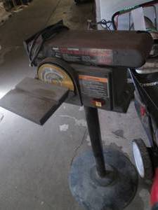 lot 315 image: Craftsman belt and disc sander...