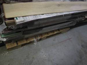 lot 323 image: 7 Plus cases Kngs Cottace Oak lam...