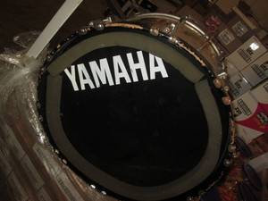 lot 347 image: Vintage Yamaha bass drum as shown...