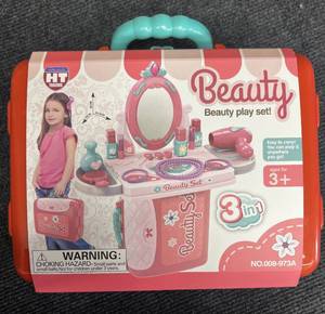 lot 14 image: New Travel Beauty 3 in 1 Play Set for Kids