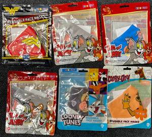 lot 56 image: 6 Kids Face Masks New