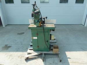 lot 21 image: Seko Shaper With Sanding Unit