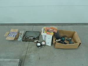 lot 230 image: Box of Tools