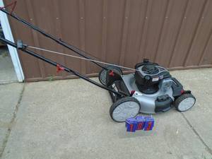 lot 103 image: Murray 500 push mower. Looks nearly new. Tested & works. As shown.