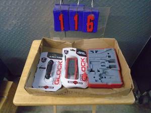 lot 116 image: Flat of misc real Avid tools. As shown.