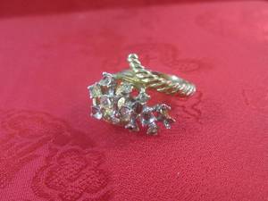 lot 1 image: (CNTR) Vintage 18K Gold Plated Ring...