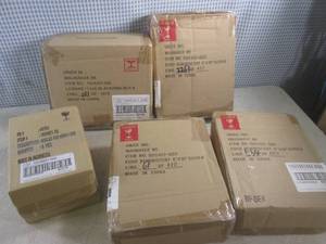 lot 29 image: (F-3) 5 Boxes of Picture Frames 4 -...