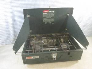lot 45 image: (A-3) Vintage 1998 Coleman Dual Fue...