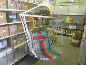 lot 47 image: (EW4) Hanging Hammock Chair...