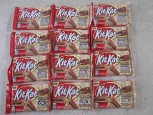 lot 164 image: (B-2) 12 Kit Kat Chocolate Frosted ...