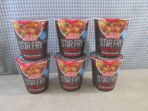 lot 172 image: (B-1) 6 Cup Noodles Stir Fry Teriya...