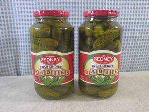 lot 208 image: (C-3) 2 Jars of Gedney Kosher Dill ...