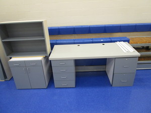 lot 3 image: Cabinets, Countertop, Bookshelf