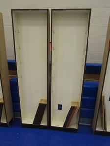 lot 6 image: (2) Bookshelves 7x21x82