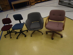 lot 15 image: (4) Office Chairs