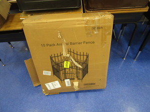 lot 61 image: (New) 32 Dog Fence wGate 10pcs